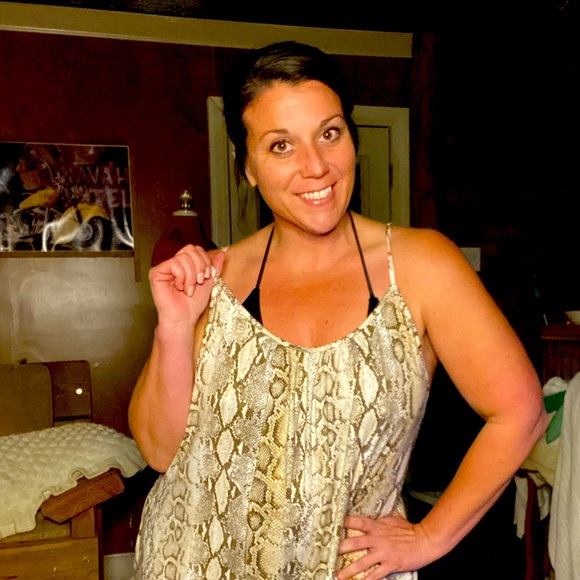 Entro Snakeskin Pattern XL romper - Picture 1 of 3